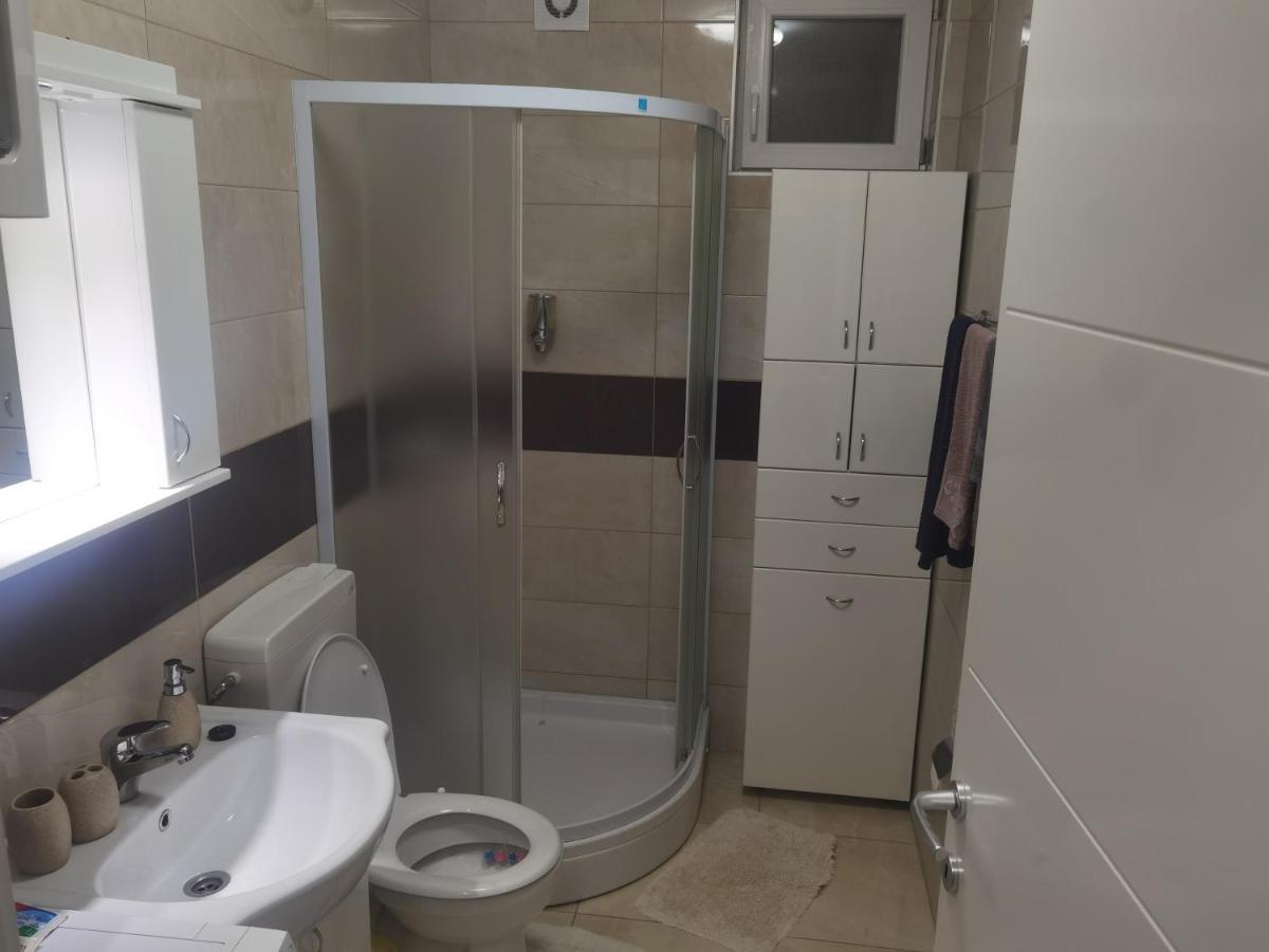 Ferienwohnung Danica Sremska Mitrovica Exterior foto