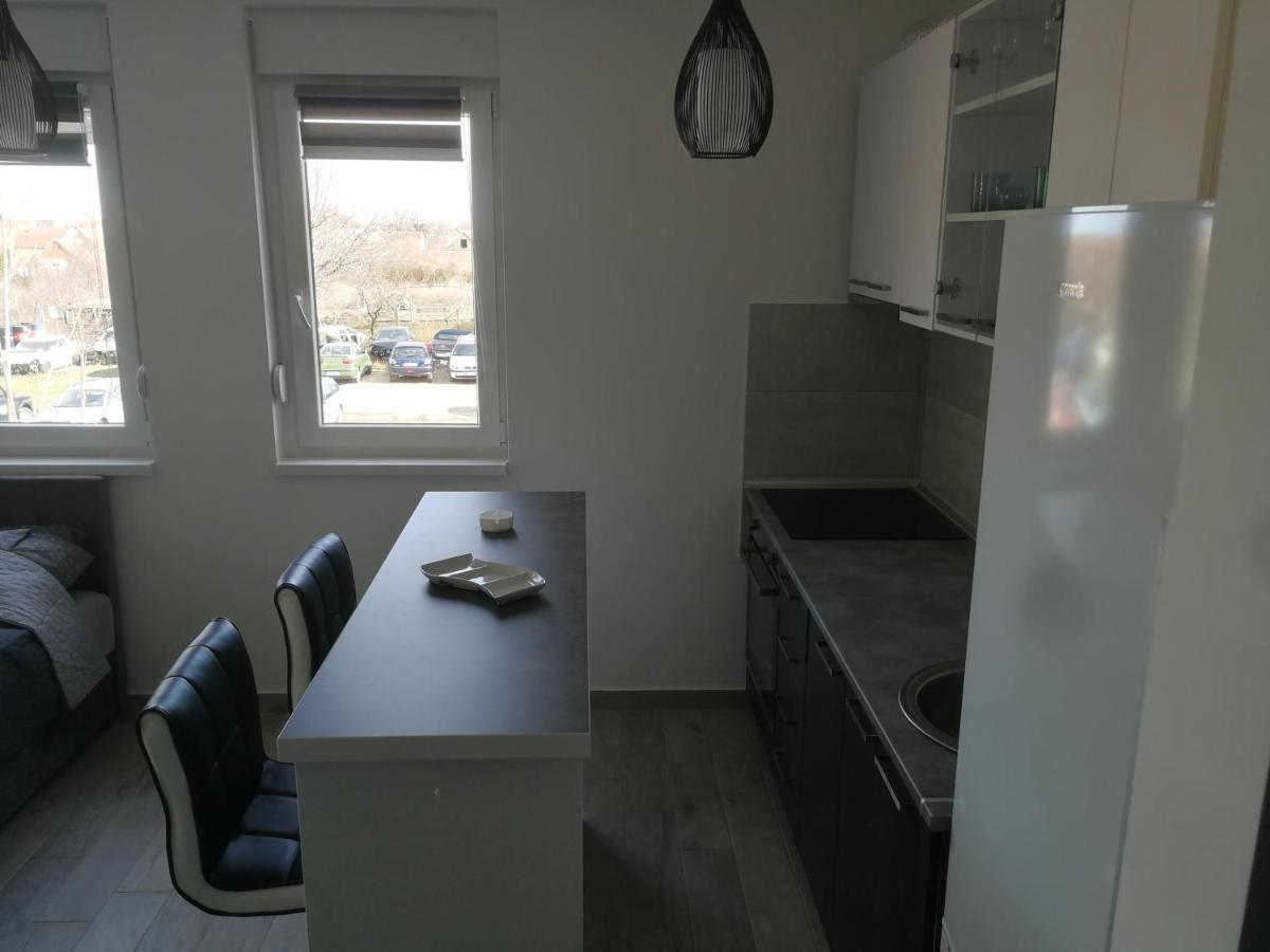 Ferienwohnung Danica Sremska Mitrovica Exterior foto