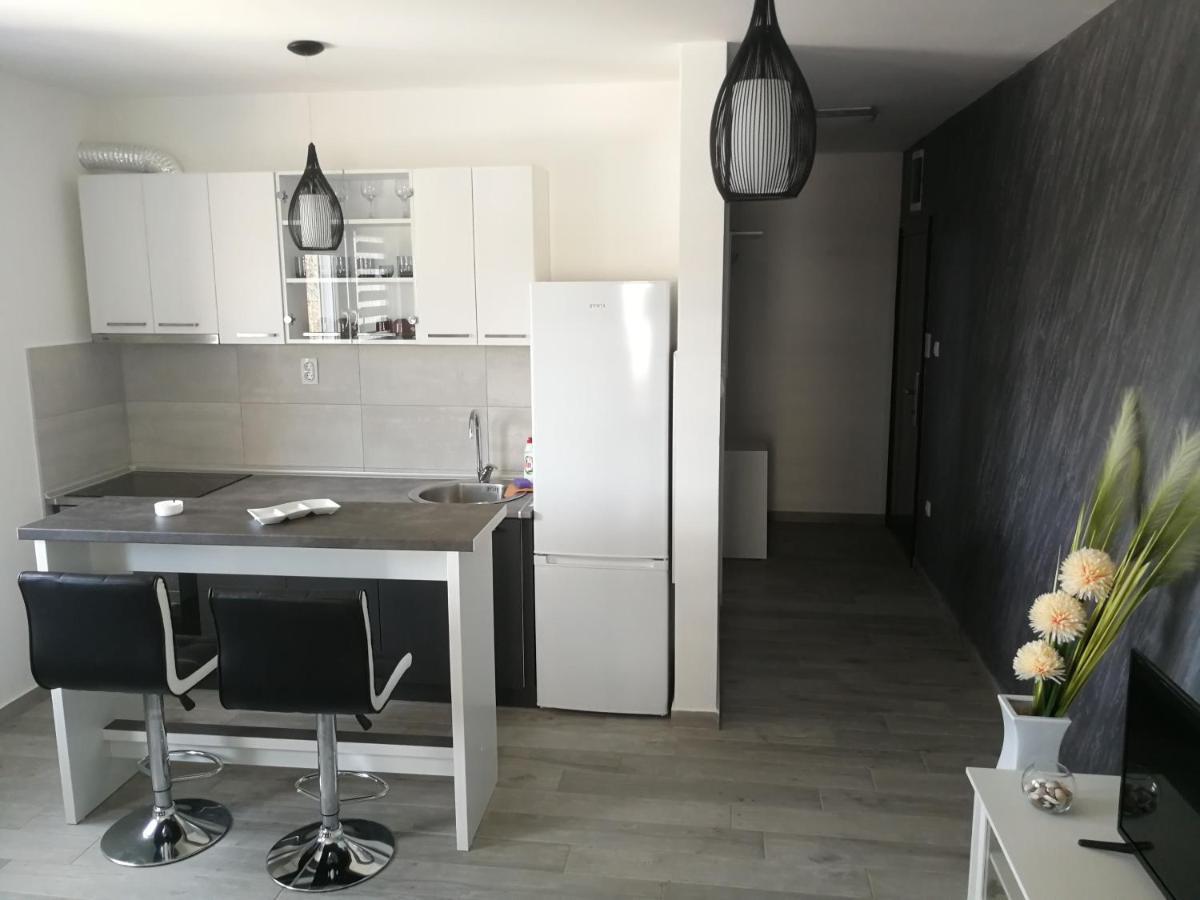 Ferienwohnung Danica Sremska Mitrovica Exterior foto